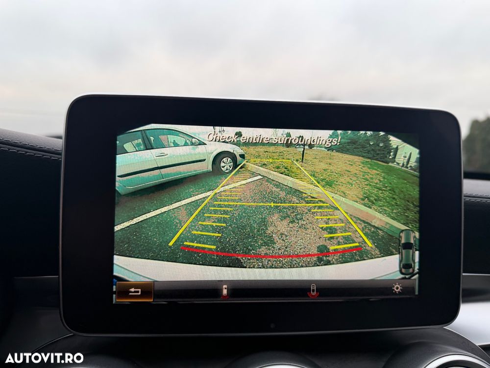 Mercedes-Benz C 400 4Matic T 7G-TRONIC AMG Line - 31