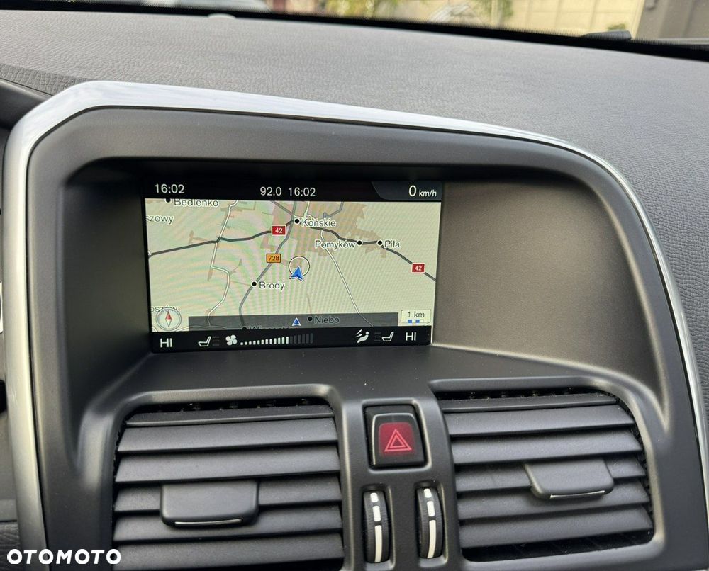 Volvo XC 60 D4 AWD Geartronic Momentum - 13