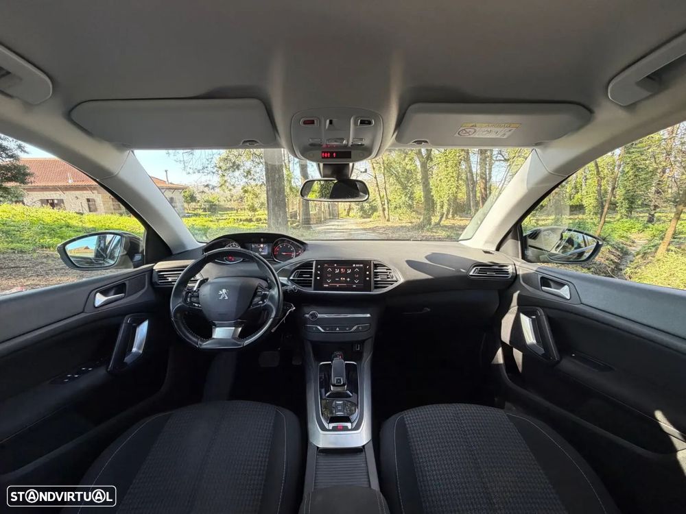 Peugeot 308 - 11