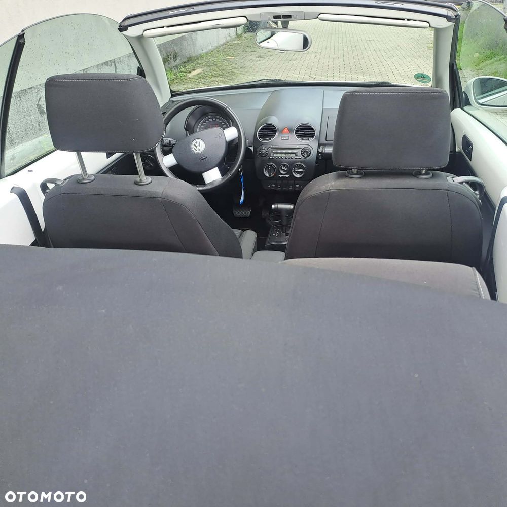 Volkswagen New Beetle 2.0 - 22