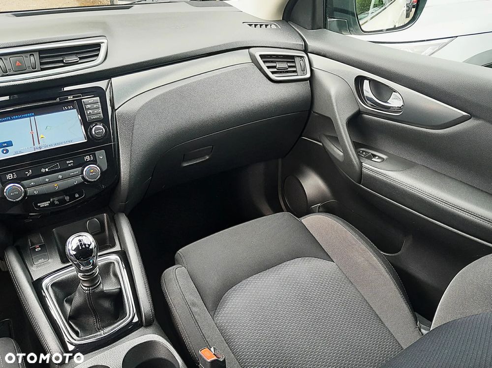 Nissan Qashqai 1.3 DIG-T N-Connecta - 18