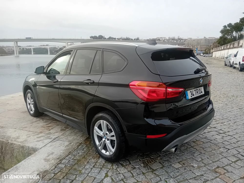 BMW X1 16 d sDrive Line Sport - 24