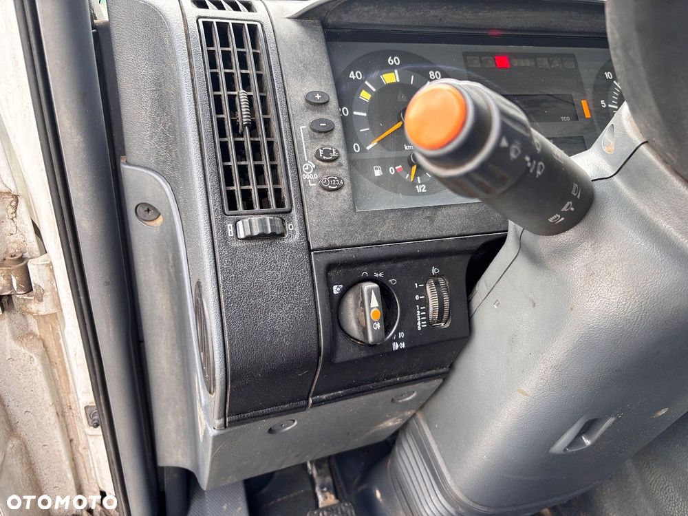 Versalift Atego 1218 - 22