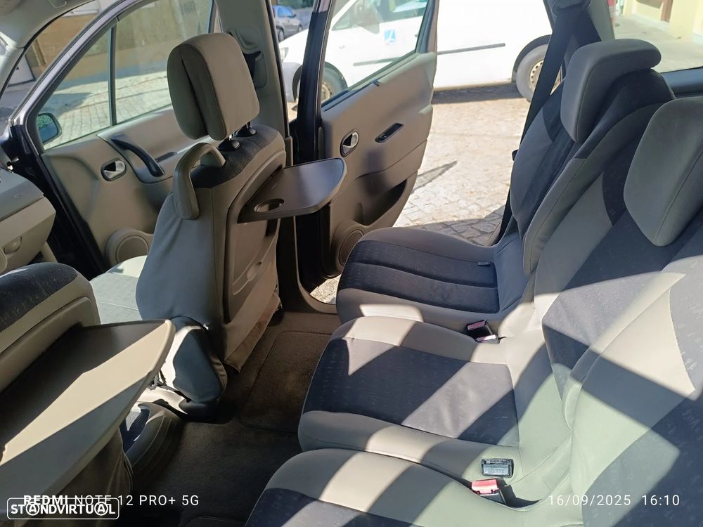 Renault Grand Scénic 1.9 dCi Confort Dynamique - 13