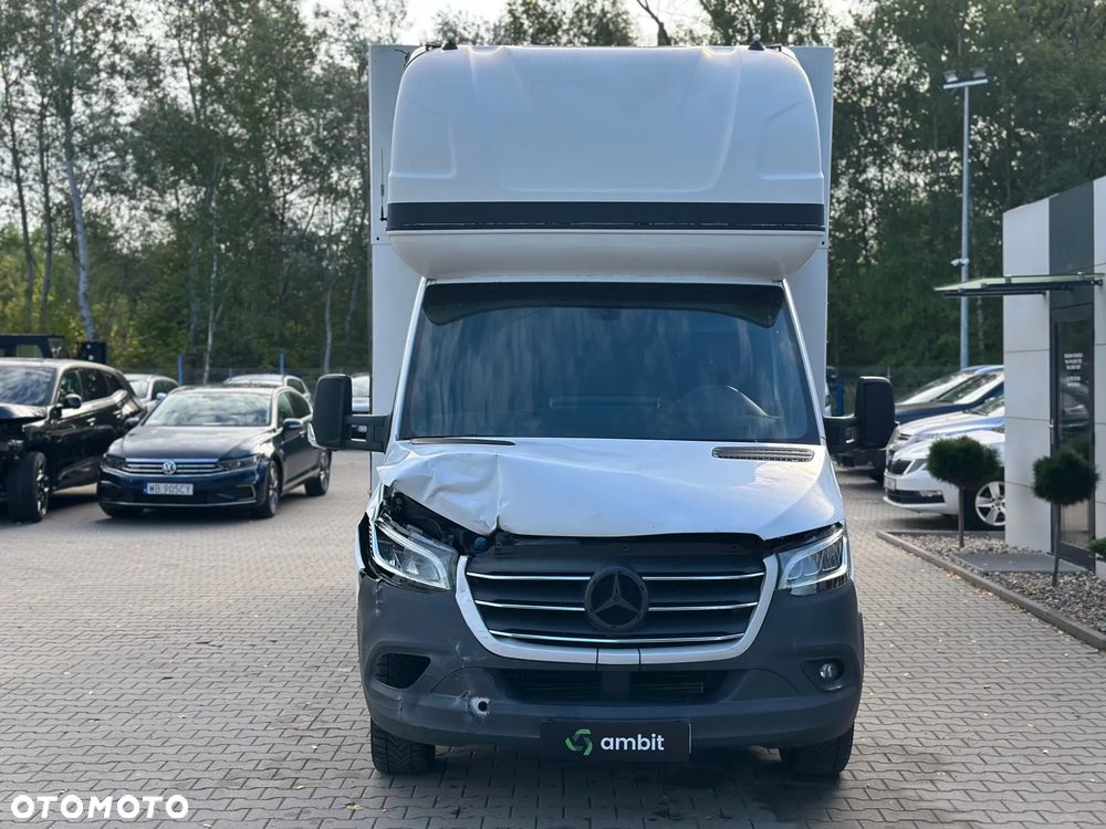 Mercedes-Benz Sprinter - 2