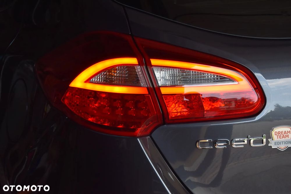 Kia Ceed 1.4 CVVT Dream-Team Edition - 13