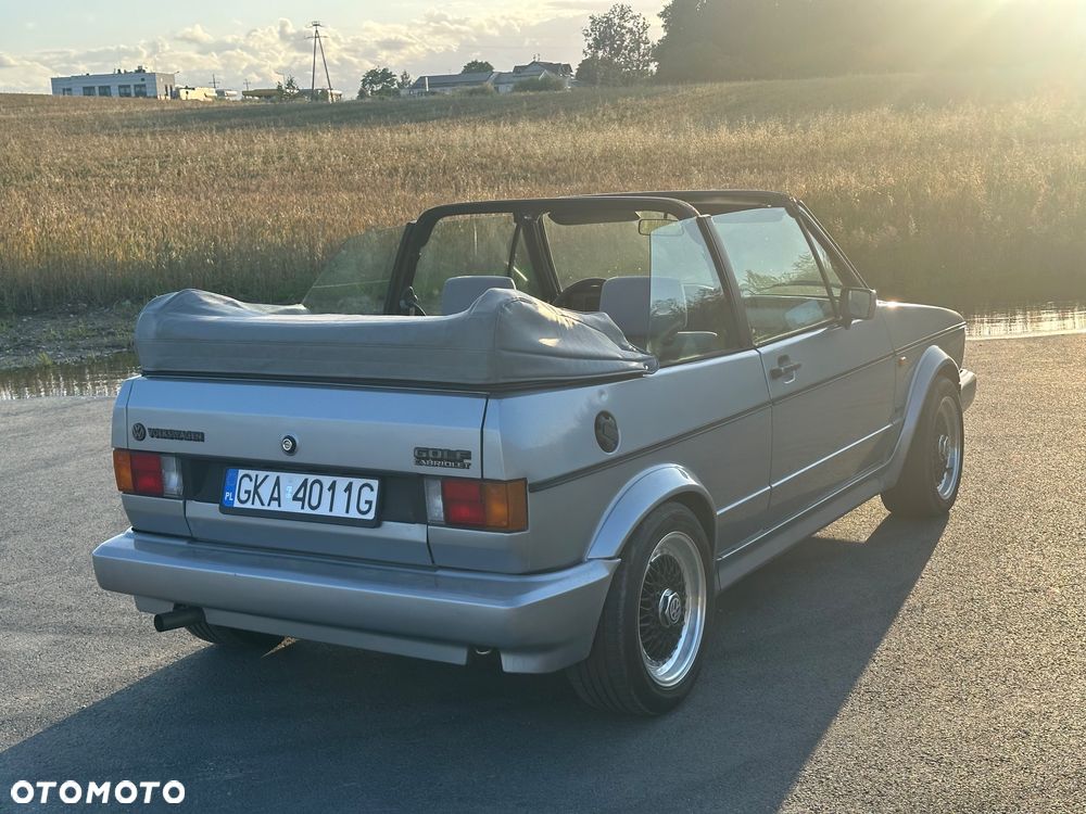 Volkswagen Golf - 11