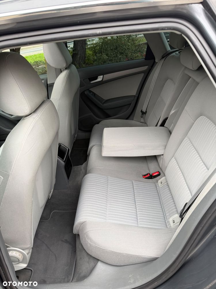 Audi A4 Avant 2.0 TDI Multitronic - 23