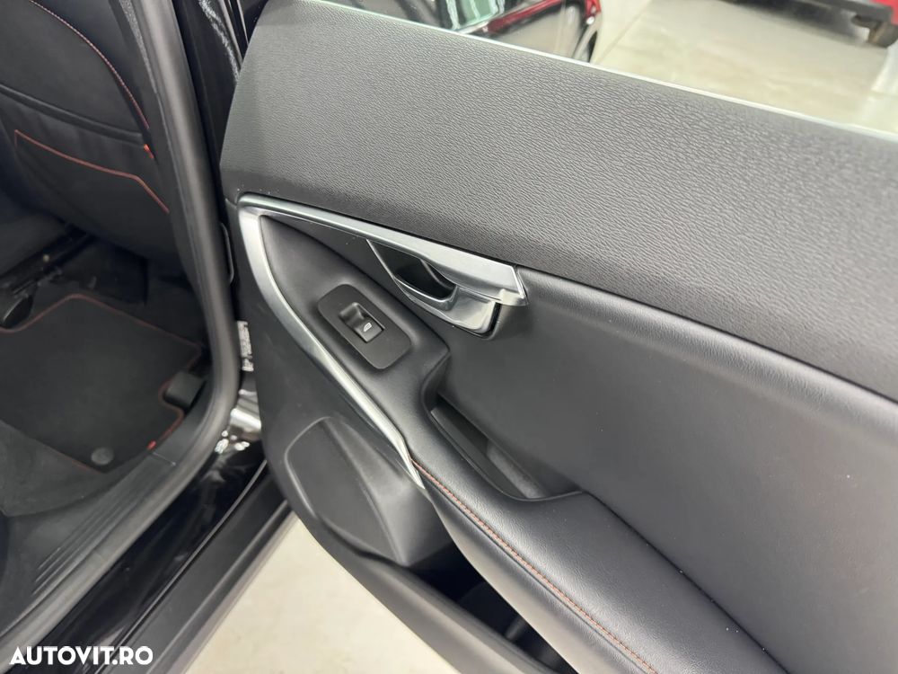 Volvo V40 - 19