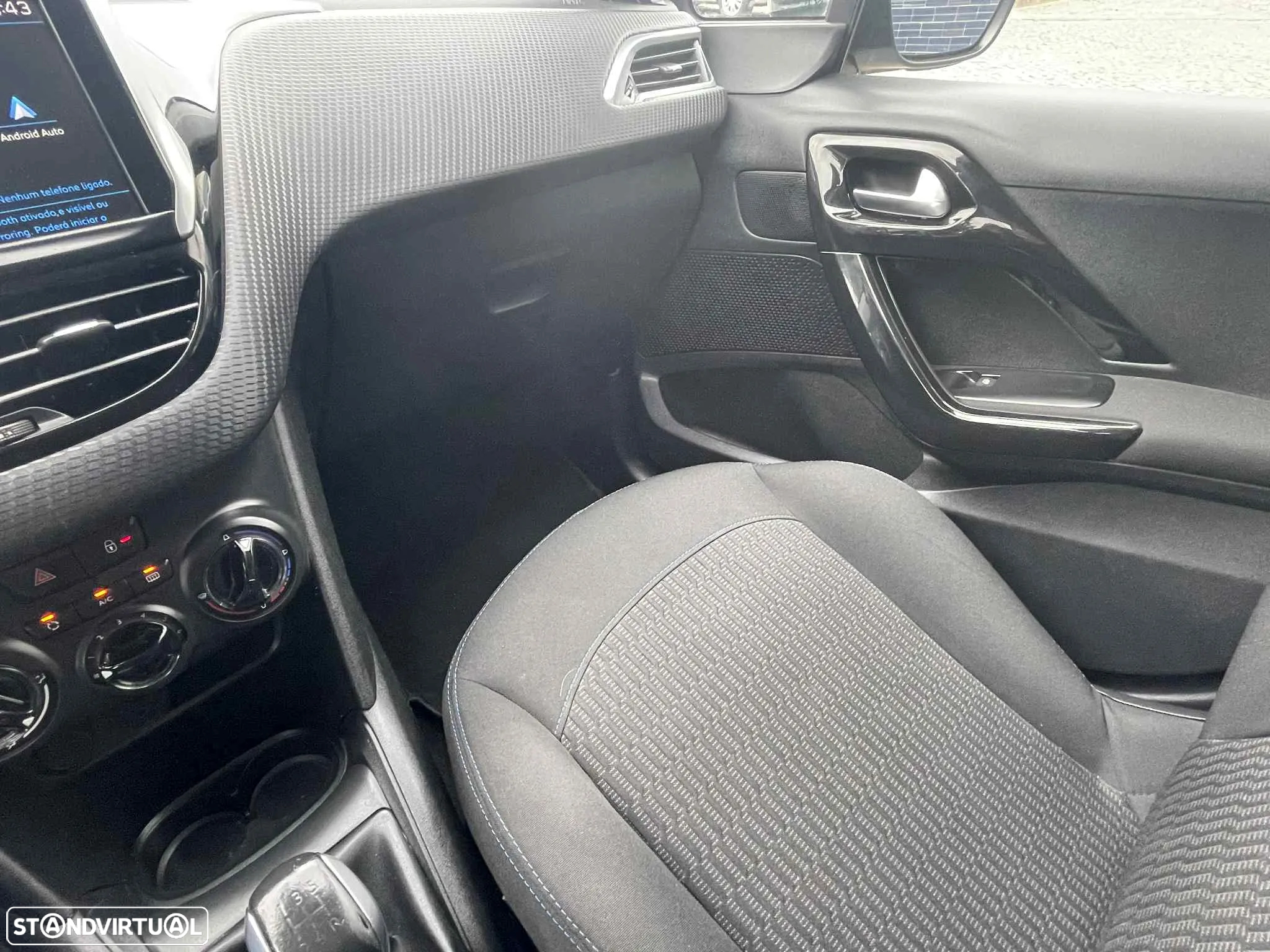 Peugeot 208 1.2 PureTech Style - 15