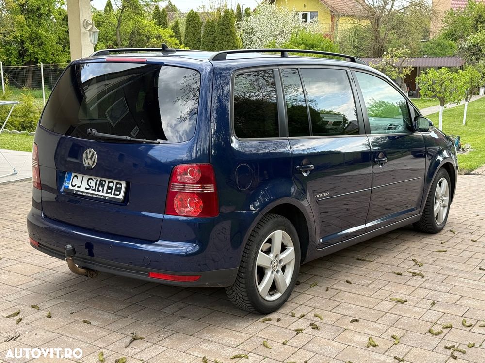Volkswagen Touran 2.0 TDI DSG United - 3