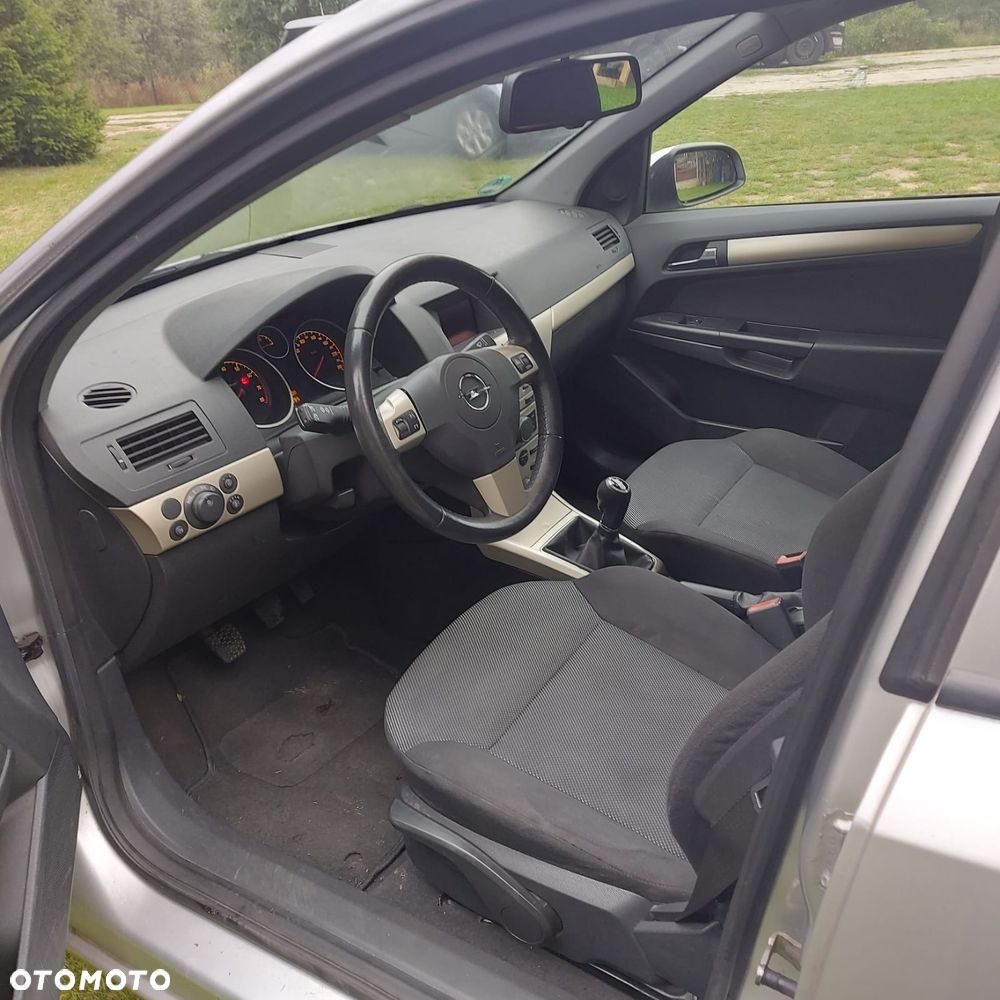 Opel Astra ver-1-6-caravan - 7