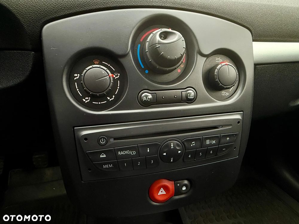Renault Clio - 18