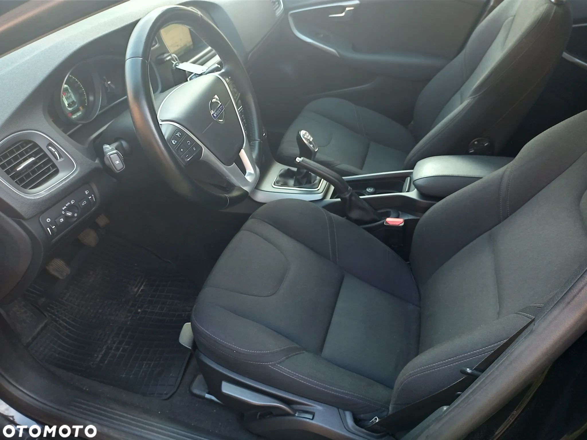 Volvo V40 D2 Momentum - 11