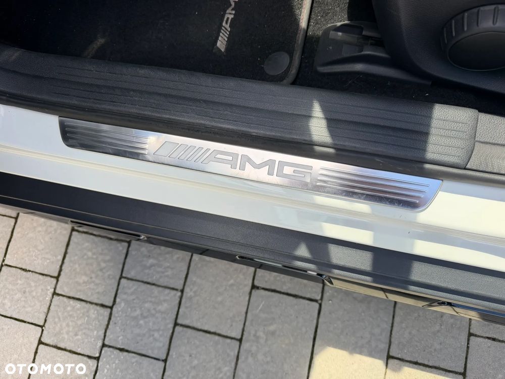 Mercedes-Benz GLA AMG 45 4-Matic - 11