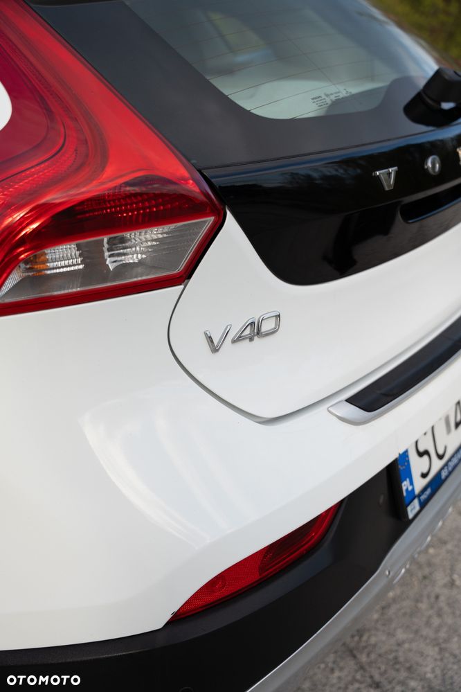 Volvo V40 D4 Geartronic Momentum - 31