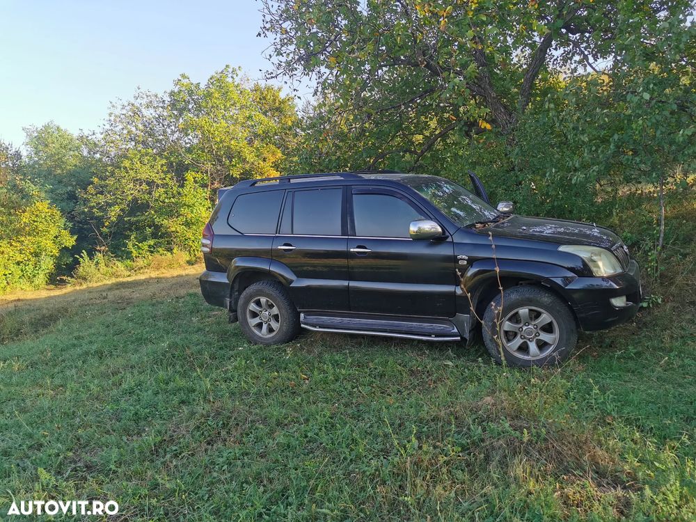 Toyota Land Cruiser - 12