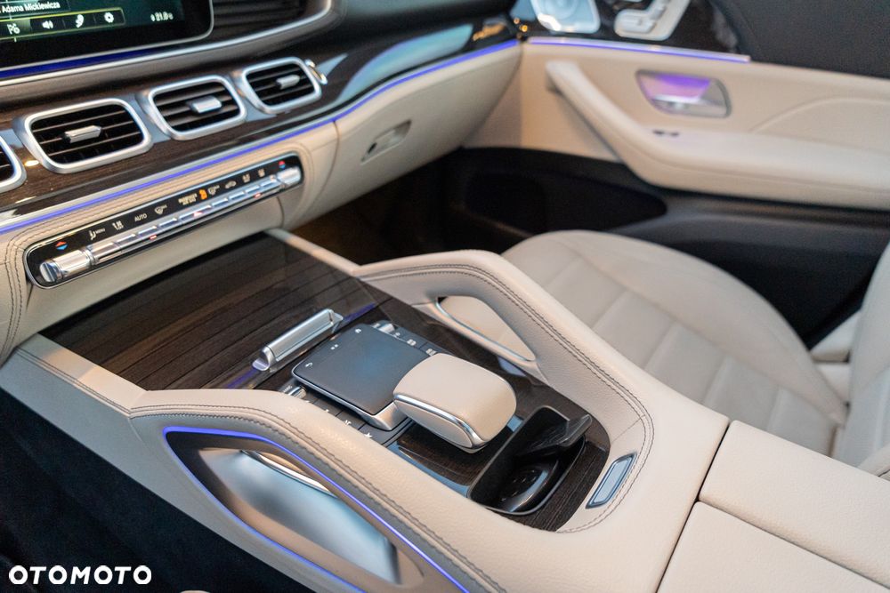 Mercedes-Benz GLE - 25