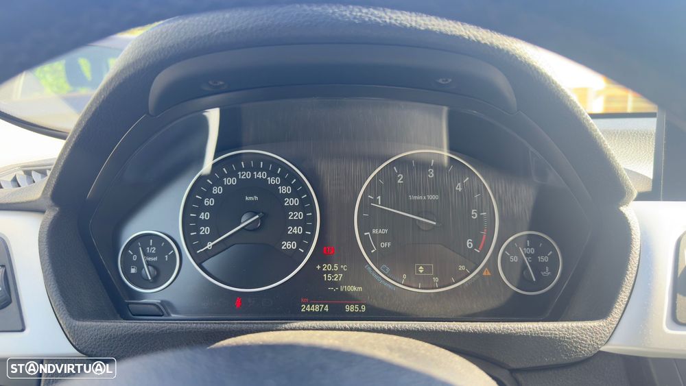 BMW 318 d Touring - 10