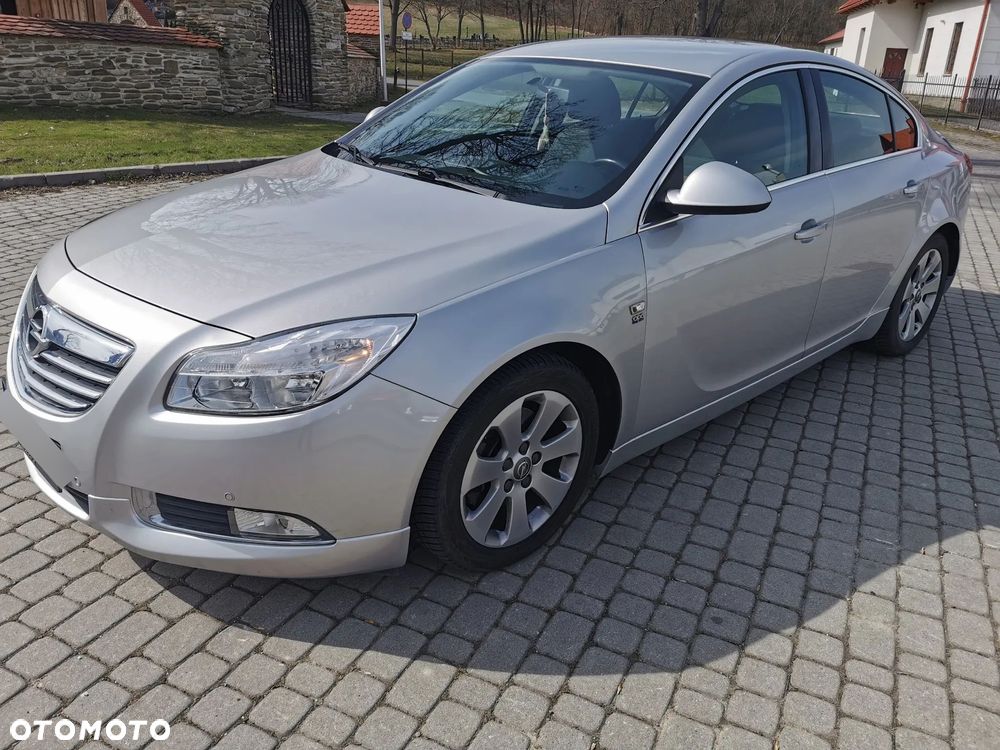 Opel Insignia 2.0 T Cosmo - 1