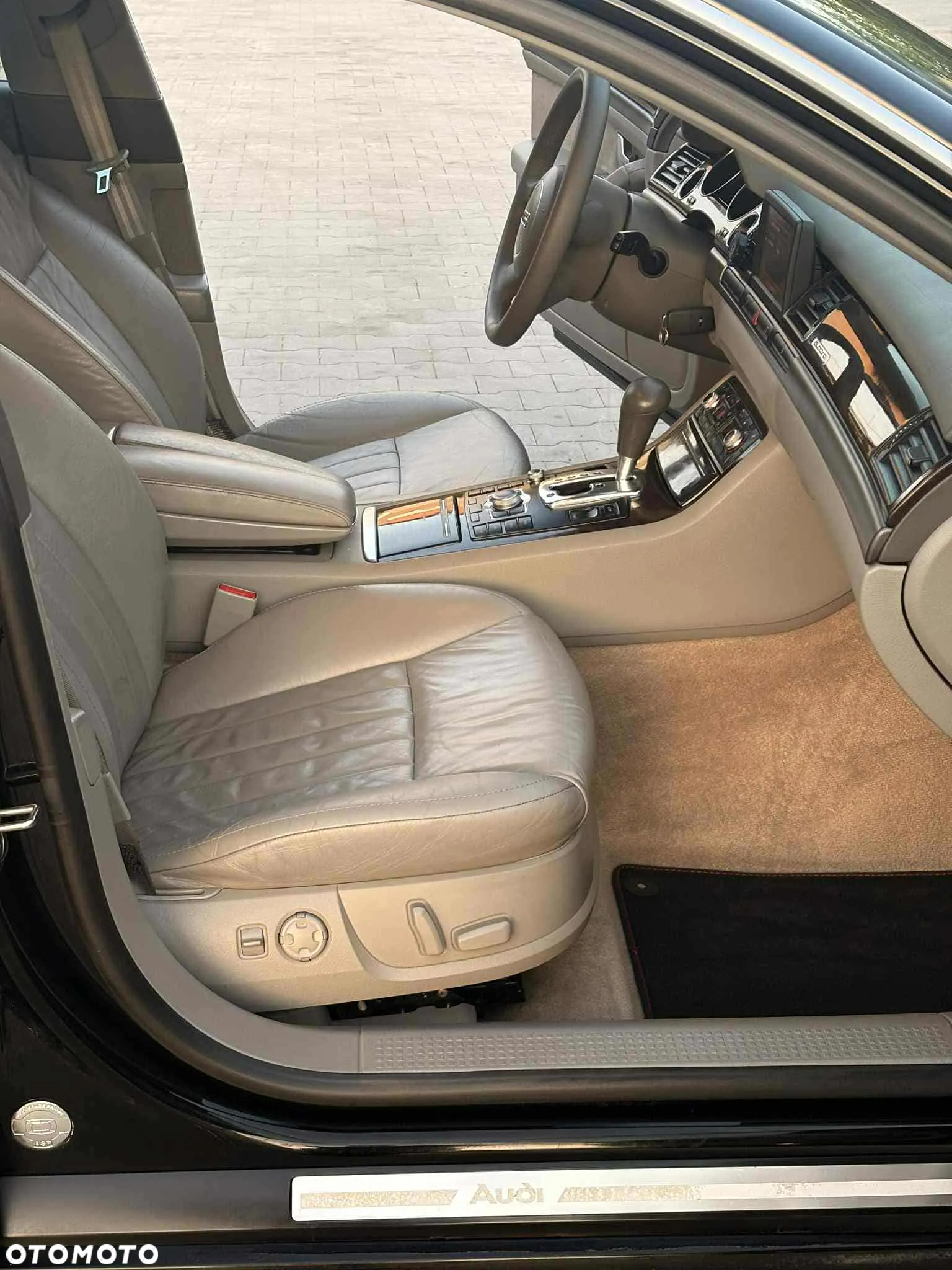 Audi A8 4.2 Quattro - 18