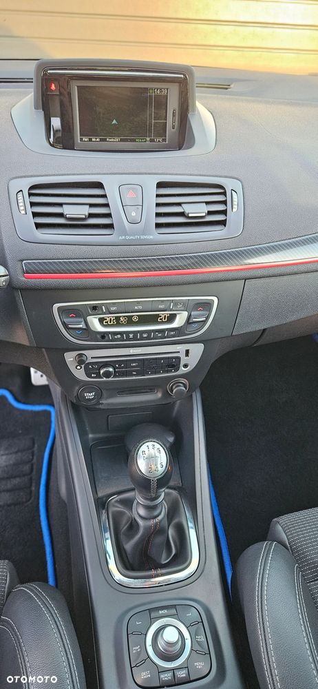 Renault Megane TCe 180 GT - 13