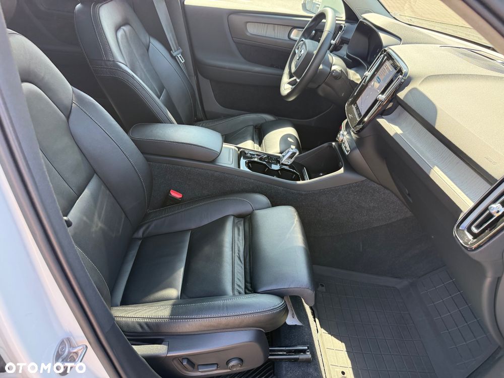 Volvo XC 40 B5 B AWD Ultimate Bright - 11