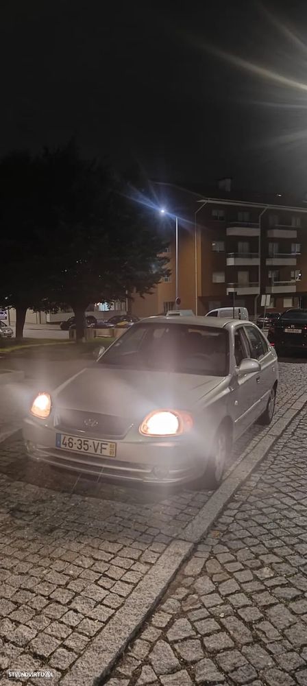 Hyundai Accent - 5