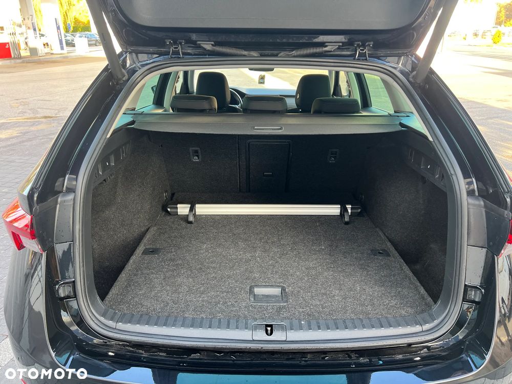 Skoda Octavia 2.0 TDI DSG Style - 11
