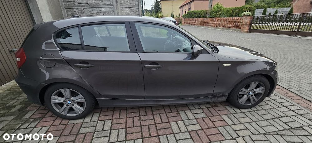 BMW Seria 1 118d DPF - 8