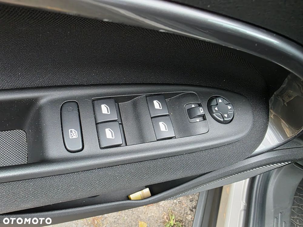 Fiat 600 1.2 Turbo Icon eDCT - 12