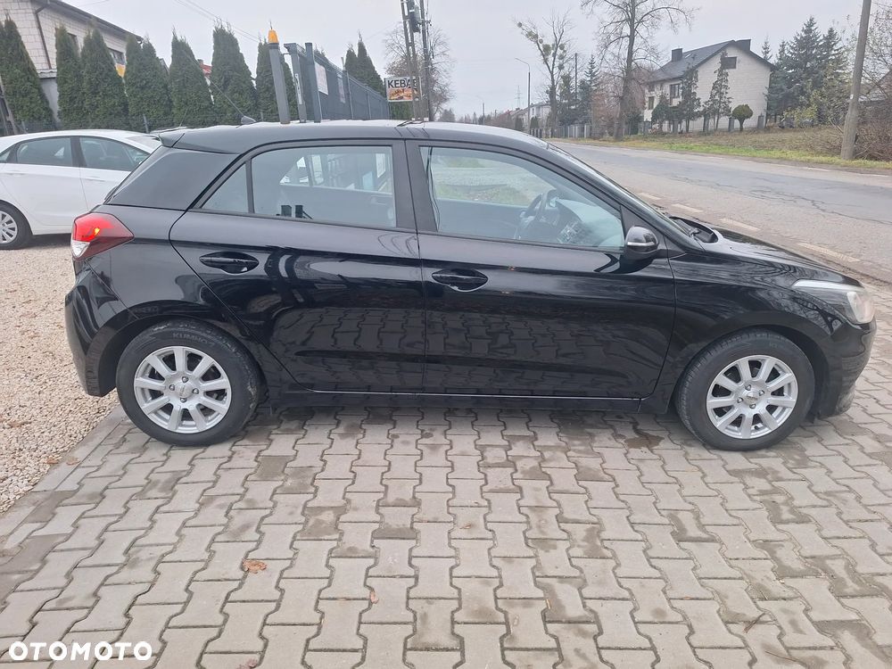 Hyundai i20 1.2 Trend - 14