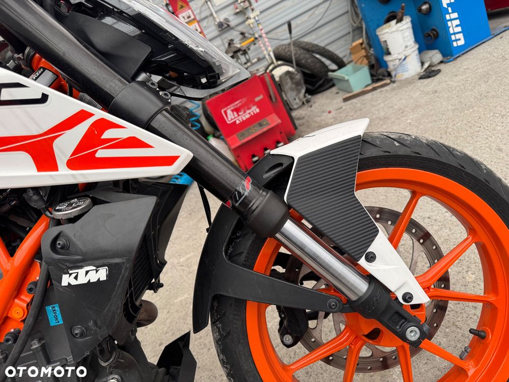KTM Duke - 11