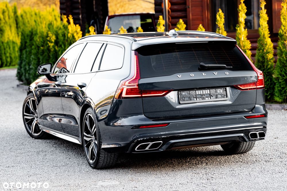 Volvo V60 B5 B R-Design - 13