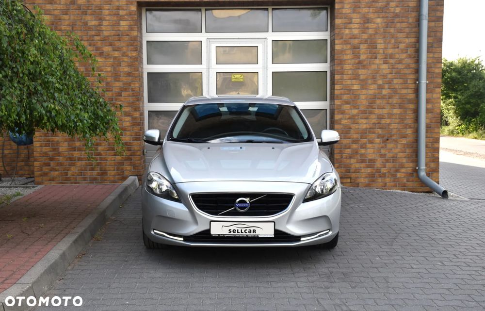 Volvo V40 D2 Momentum - 28