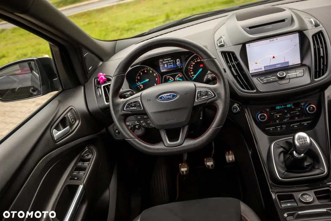 Ford Kuga 1.5 EcoBoost FWD ST-Line - 40