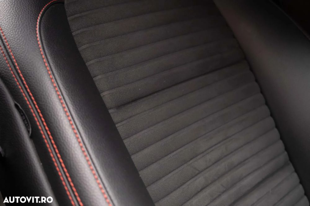 Mercedes-Benz GLA 200 7G-DCT AMG Line - 29