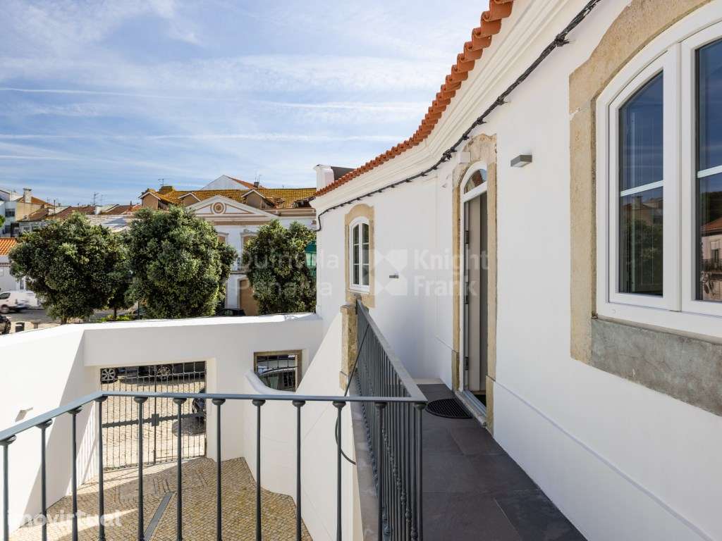 Apartamento T2+1 duplex com varanda em Alcochete, Setúbal - Grande imagem: 2/24