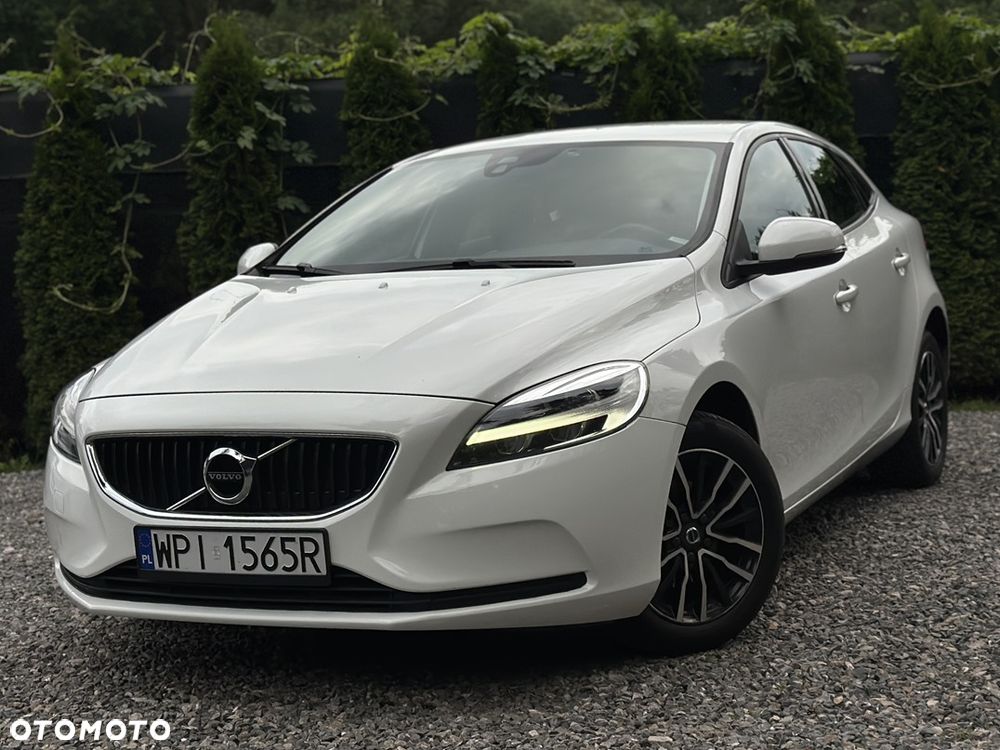 Volvo V40 D2 Momentum - 2