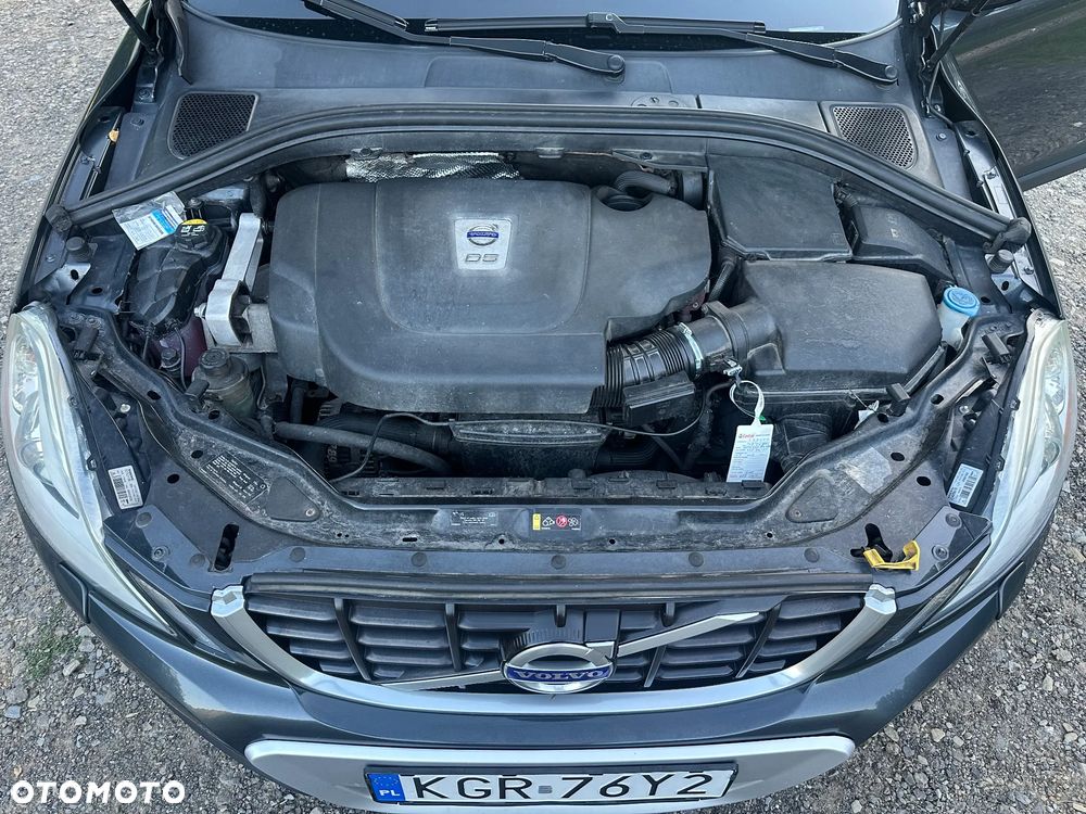 Volvo XC 60 D5 AWD Momentum - 22