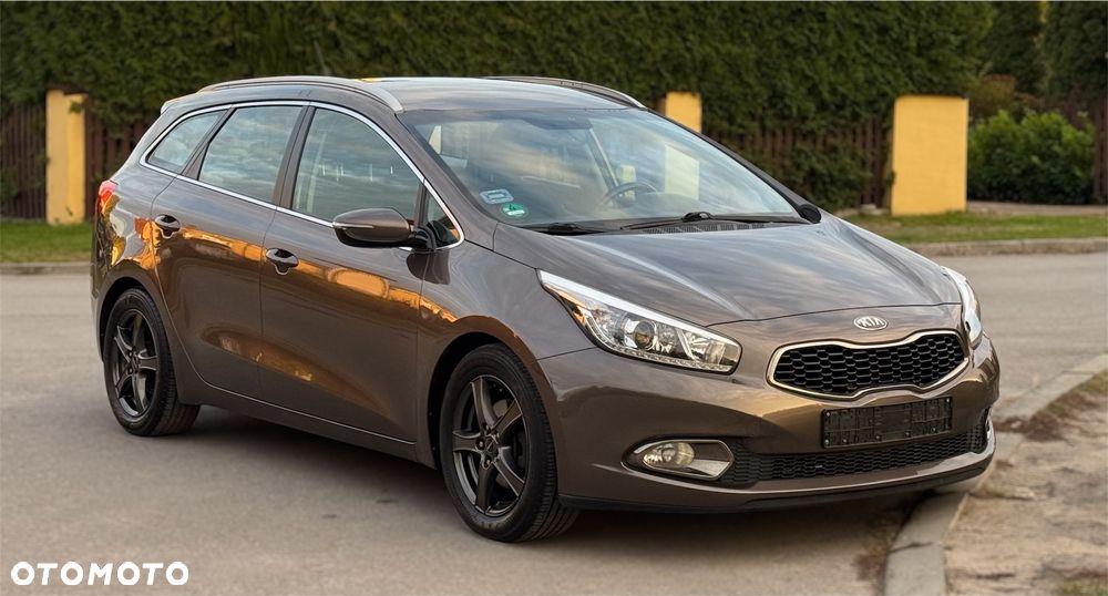 Kia Ceed 2012 photo 3