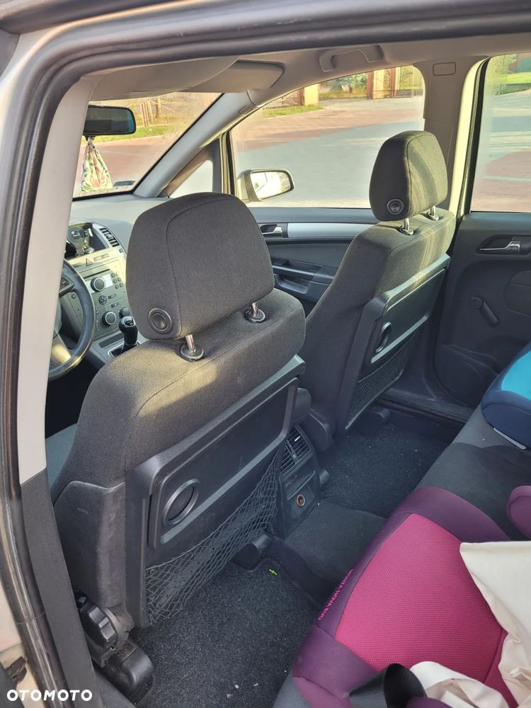 Opel Zafira 1.8 Elegance - 2