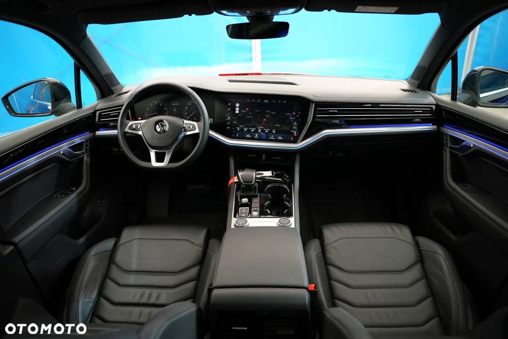 Volkswagen Touareg - 25
