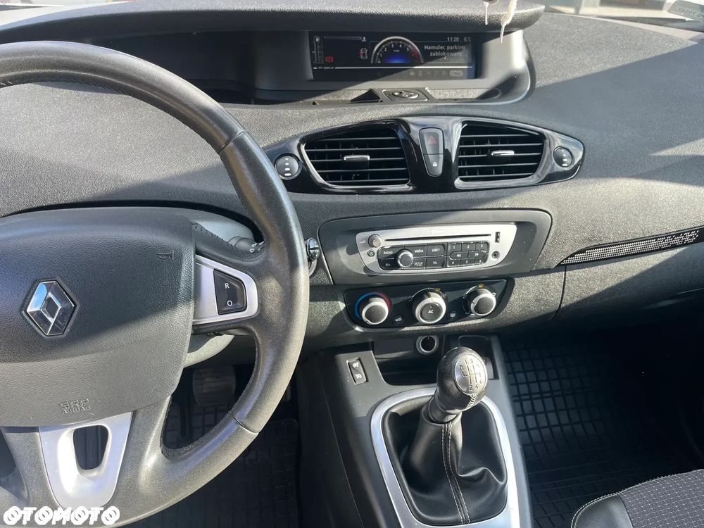 Renault Scenic ENERGY TCe 115 Bose Edition - 9