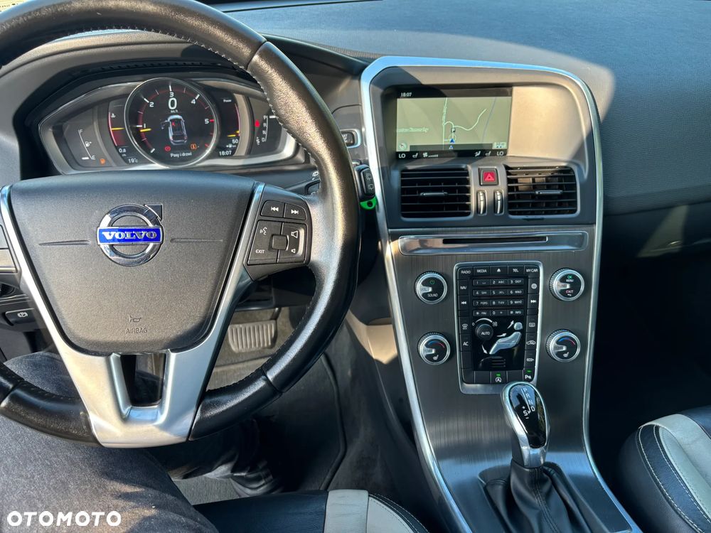 Volvo XC 60 - 4