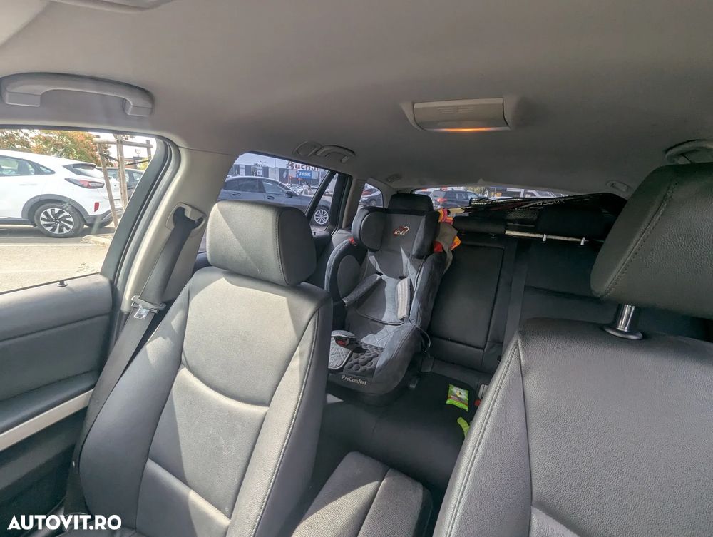 BMW Seria 3 318d Touring - 8