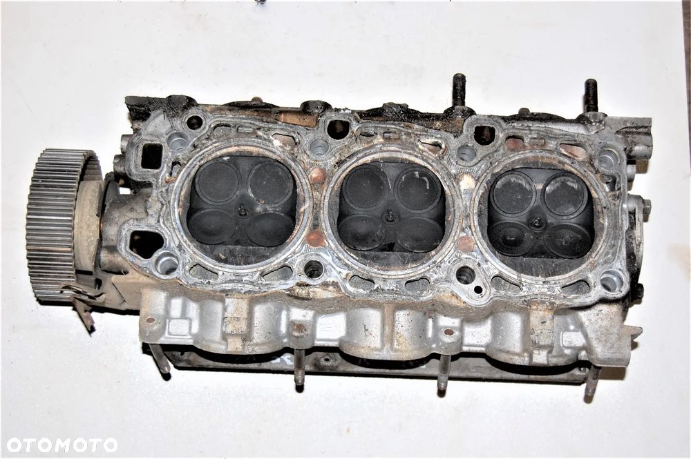MITSUBISHI PAJERO SPORT 3,0 V6 - Głowica cylindrów prawa , lewa. - 3