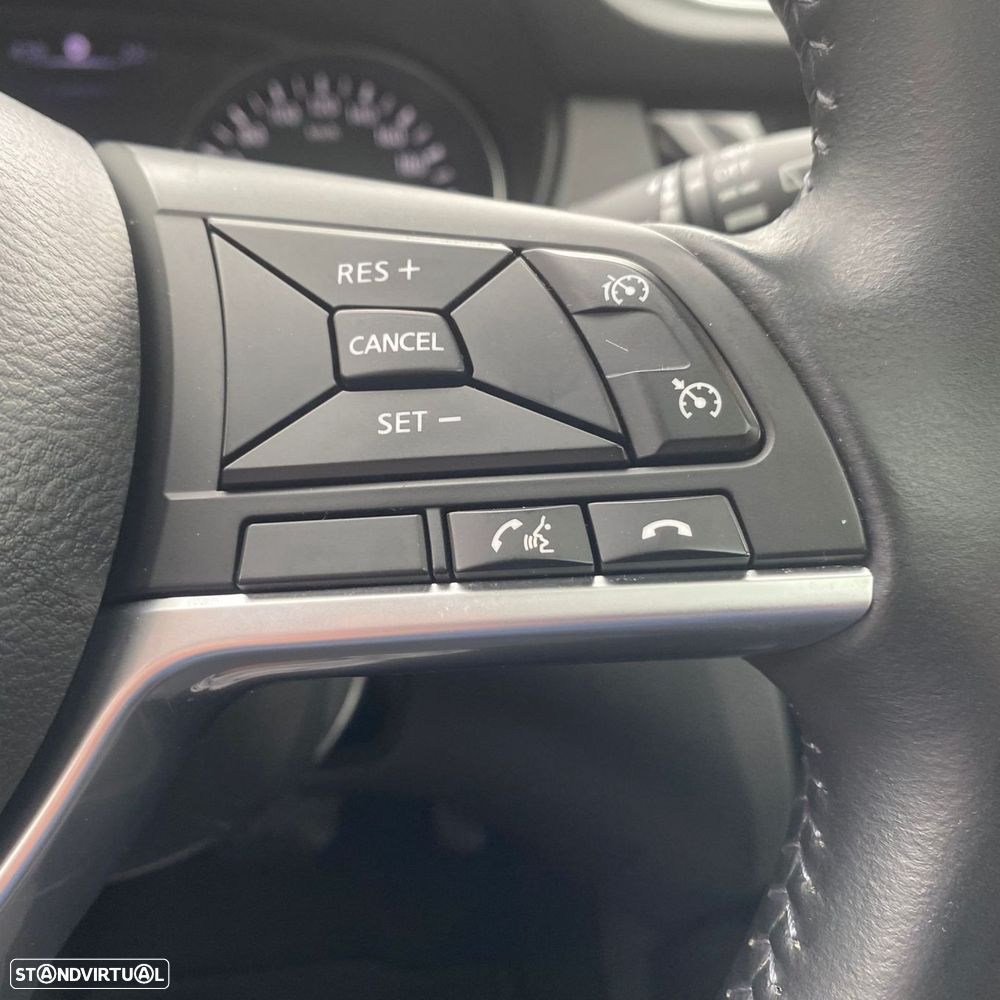 Nissan Qashqai 1.6 dCi N-Connecta Led Xtronic - 29