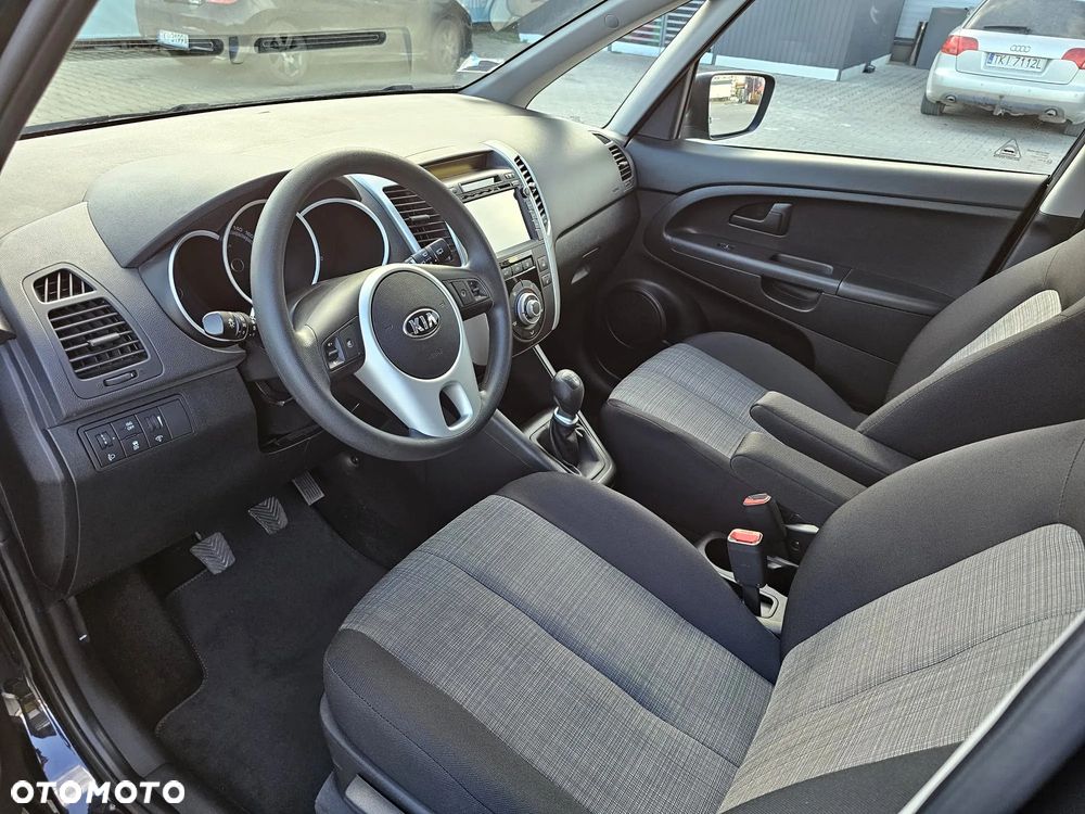 Kia Venga 1.6 CVVT Black Collection - 23