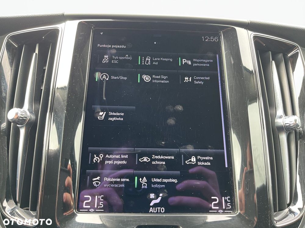 Volvo XC 60 B4 B Momentum - 31